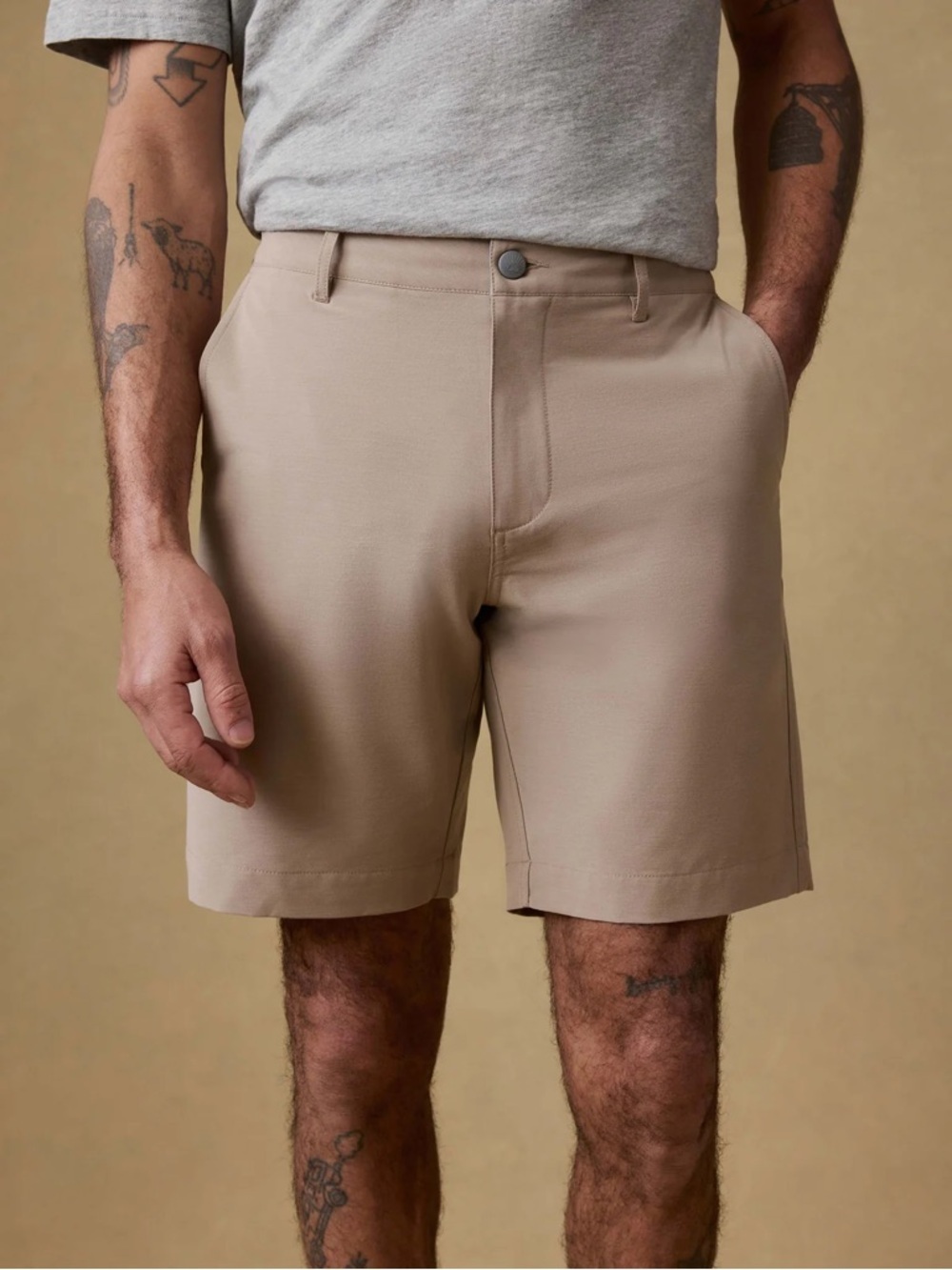 Faherty All Day Shorts 9” Inseam size 35 in Kahki
